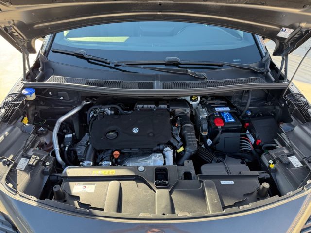 PEUGEOT 3008 usata, con Autoradio digitale