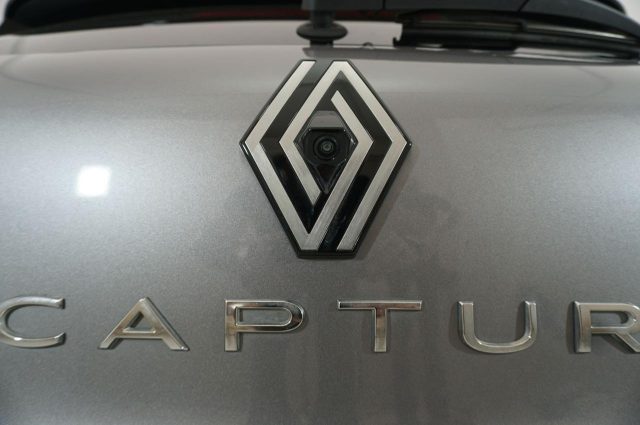 RENAULT Captur usata, con Touch screen