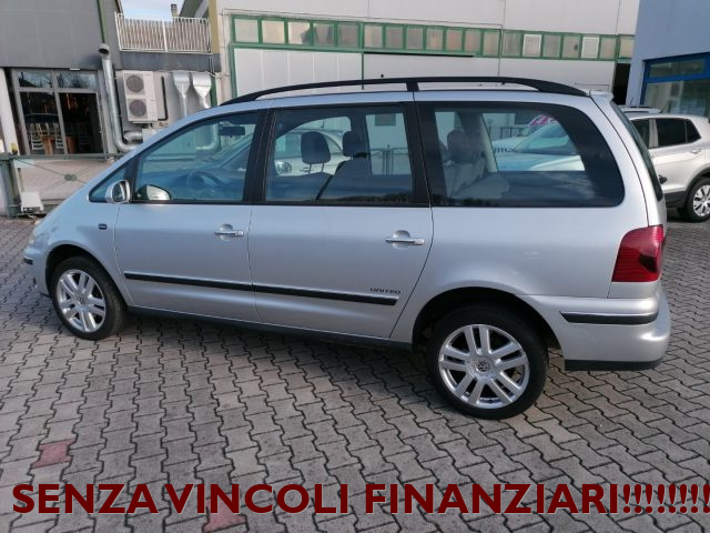 VOLKSWAGEN Sharan usata, con Airbag laterali
