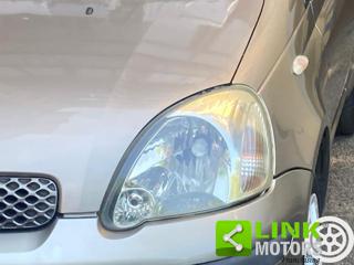 TOYOTA Yaris usata, con Sedile posteriore sdoppiato