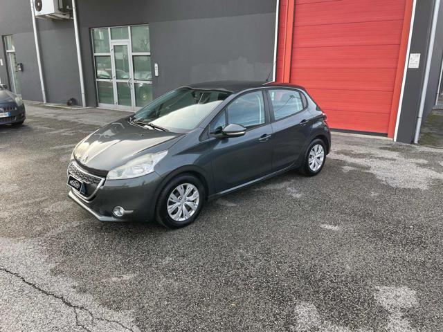 PEUGEOT 208 usata, con Airbag