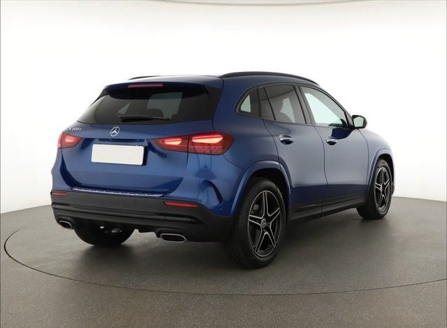MERCEDES-BENZ GLA 200 usata, con Alzacristalli elettrici