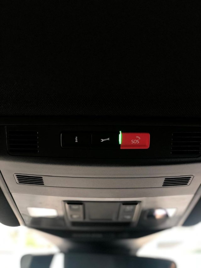 VOLKSWAGEN T-Roc usata, con Telecamera per parcheggio assistito