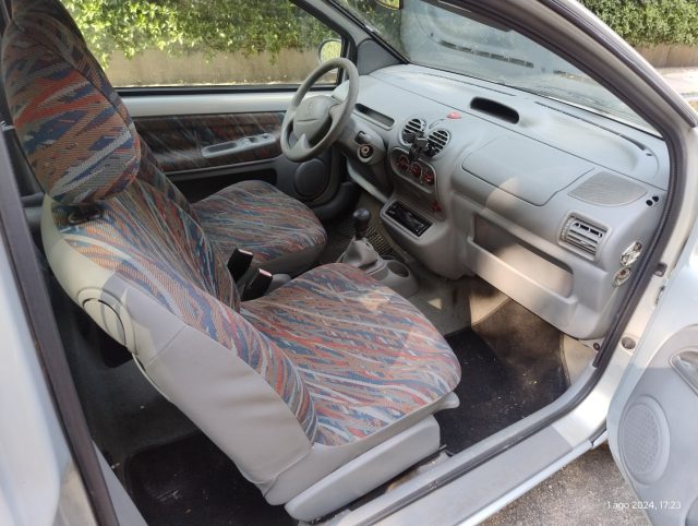 RENAULT Twingo usata, con Sedile posteriore sdoppiato