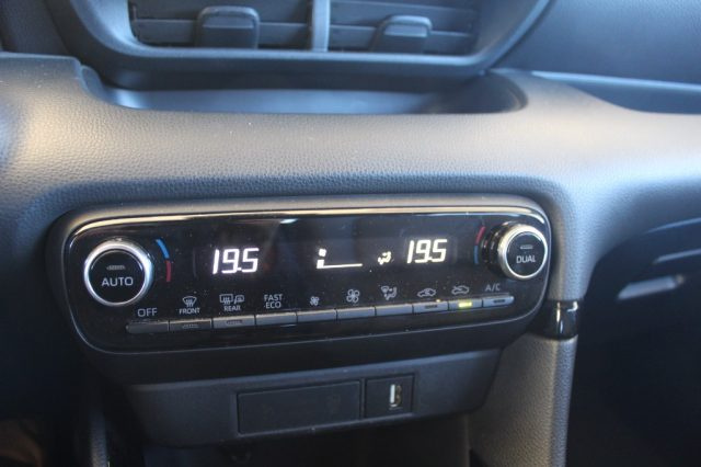 TOYOTA Yaris usata, con Sensore di pioggia