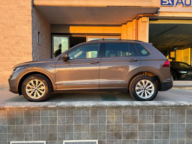 VOLKSWAGEN Tiguan usata, con Boardcomputer