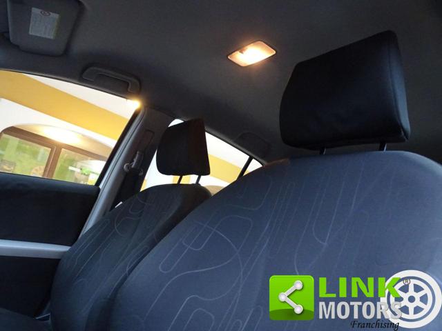 TOYOTA Yaris usata, con Sedile posteriore sdoppiato