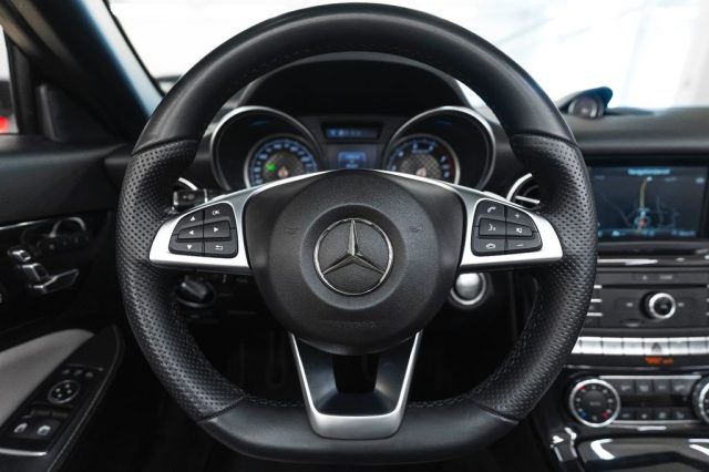 MERCEDES-BENZ SLC 300 usata, con Controllo automatico clima