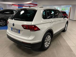 VOLKSWAGEN Tiguan usata, con Sistema di navigazione