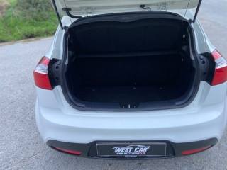 KIA Rio usata, con USB