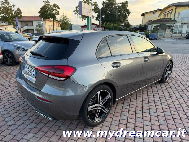 MERCEDES-BENZ A 180 usata, con Telecamera per parcheggio assistito