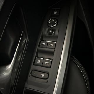 PEUGEOT 3008 usata, con Controllo elettronico della corsia