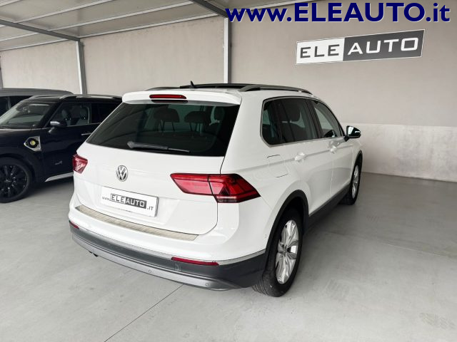 VOLKSWAGEN Tiguan usata, con Autoradio