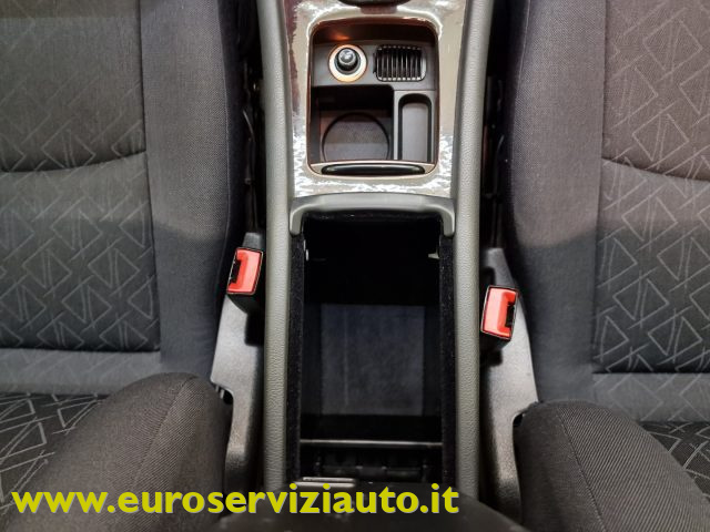 MERCEDES-BENZ C 200 usata 21