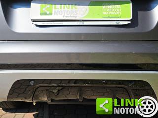 LAND ROVER Range Rover Velar usata, con Leve al volante