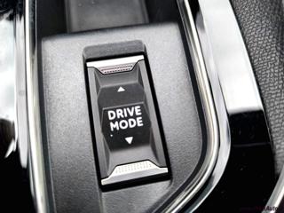 PEUGEOT 3008 usata, con Sistema di navigazione
