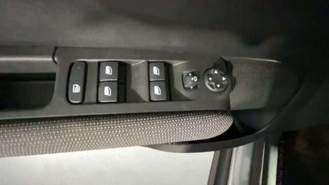 CITROEN C3 Aircross usata, con Sedile posteriore sdoppiato