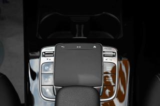 MERCEDES-BENZ A 180 usata, con USB