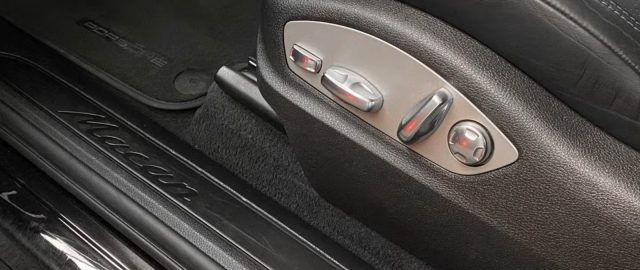 PORSCHE Macan usata, con Autoradio