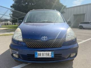 TOYOTA Yaris usata, con Autoradio