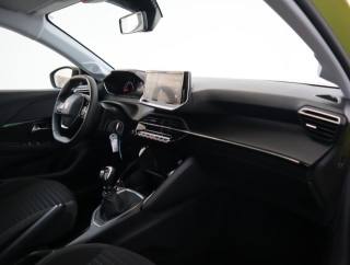 PEUGEOT 208 usata, con Volante in pelle