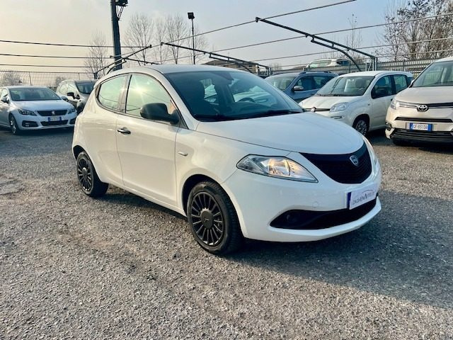 LANCIA Ypsilon usata, con ABS