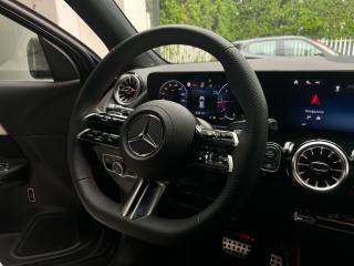 MERCEDES-BENZ GLA 180 usata, con Lettore CD