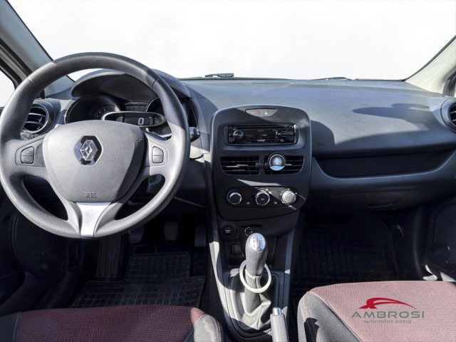 RENAULT Clio usata 13