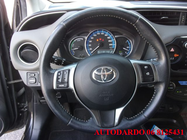 TOYOTA Yaris usata 18