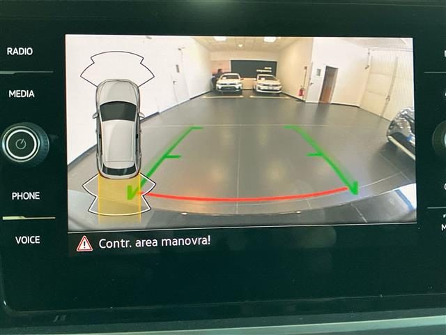 VOLKSWAGEN T-Roc usata, con Touch screen