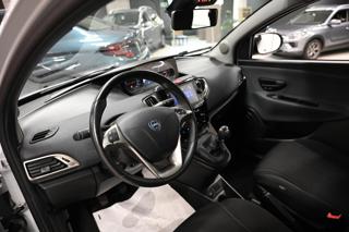 LANCIA Ypsilon usata, con Fendinebbia