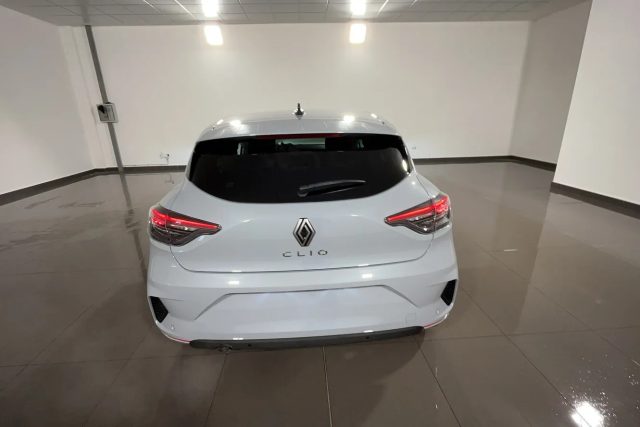 RENAULT Clio usata, con Climatizzatore