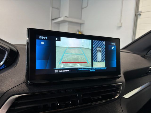 PEUGEOT 5008 usata, con Luci diurne LED