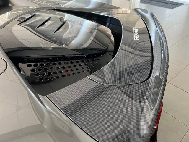 FERRARI SF90 usata, con Cerchi in lega
