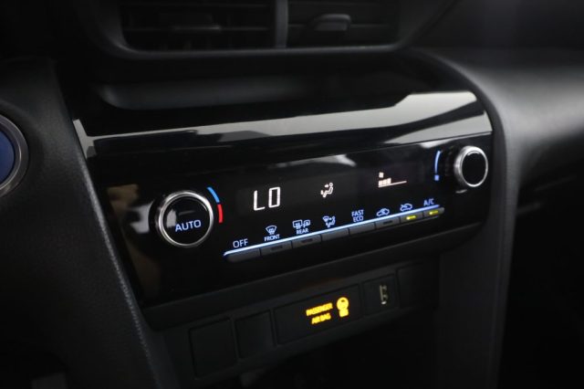 TOYOTA Yaris Cross usata 11