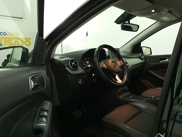 MERCEDES-BENZ B 180 usata, con Climatizzatore automatico, 2 zone