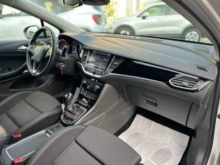 OPEL Astra usata, con Touch screen
