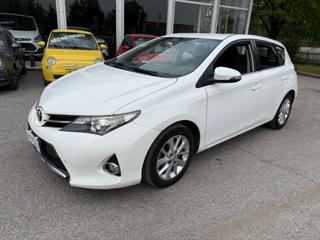 TOYOTA Auris usata, con Airbag