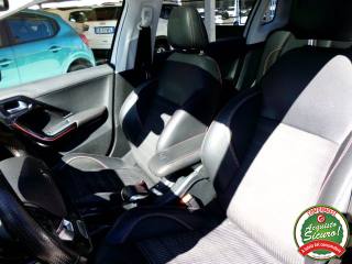 PEUGEOT 2008 usata, con Controllo automatico clima