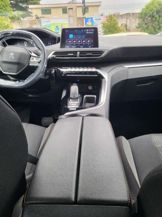 PEUGEOT 3008 usata, con Airbag