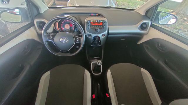 TOYOTA Aygo usata, con USB