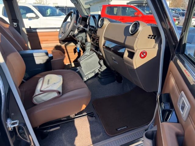 TOYOTA Land Cruiser usata, con Fendinebbia