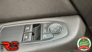 RENAULT Clio usata, con Volante in pelle