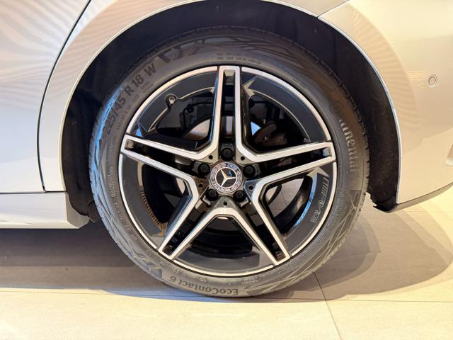 MERCEDES-BENZ A 180 usata, con Alzacristalli elettrici