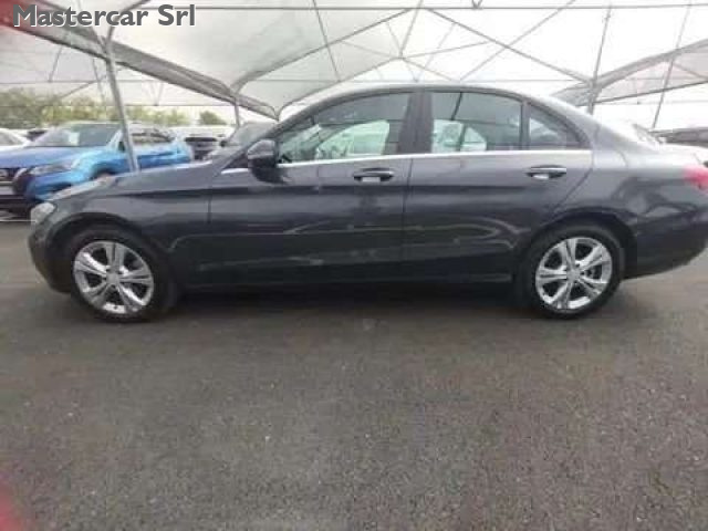 MERCEDES-BENZ C 200 usata, con Boardcomputer