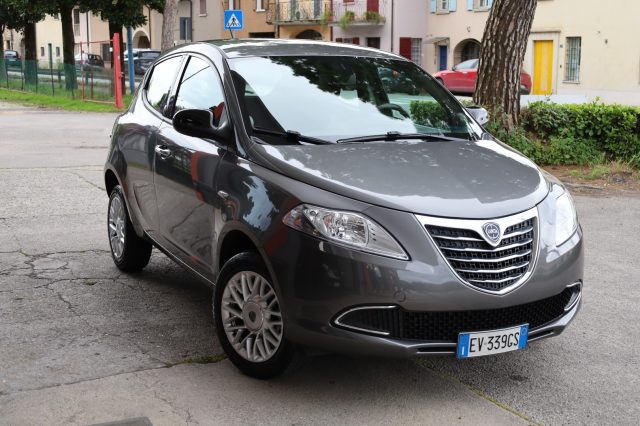LANCIA Ypsilon usata, con ESP