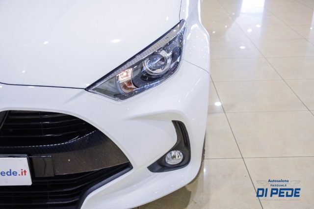 TOYOTA Yaris usata, con USB