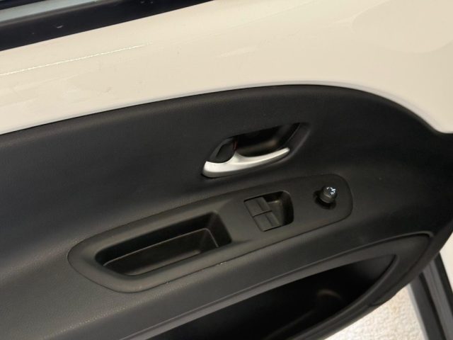 TOYOTA Aygo X usata 19