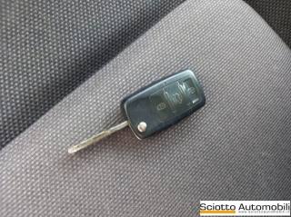 VOLKSWAGEN New Beetle usata 17