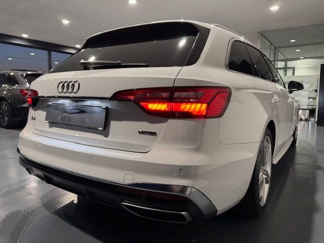 AUDI A4 usata, con Autoradio